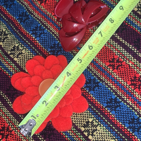 🌻 (5 items for $15)Red Mustang Lot~ a little weird but in a good way (I think?) - Picture 9 of 16